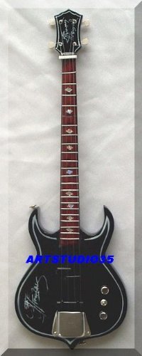 GENE SIMMONS Miniature Mini Guitar Bass KISS Punisher 2