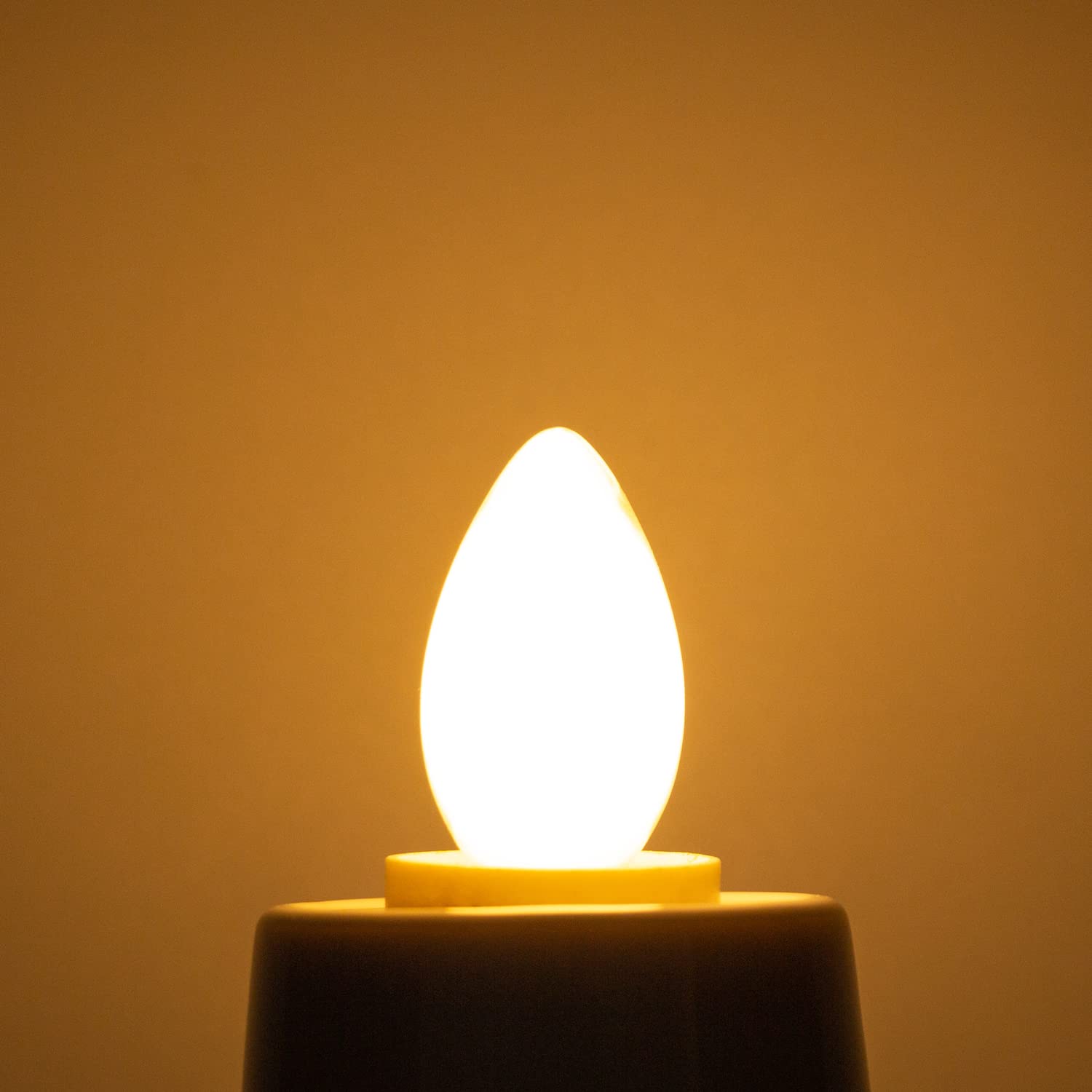 Low Watt Led Light Bulbs 0.5W Equivalent 5W Incandescent Small Night Light Bulb Warm White 2700K Milky C7 Candelabra Led Light Bulbs for Wall lamp Chandeliers E12 Screw Base Low Lumens Light Bulbs 5