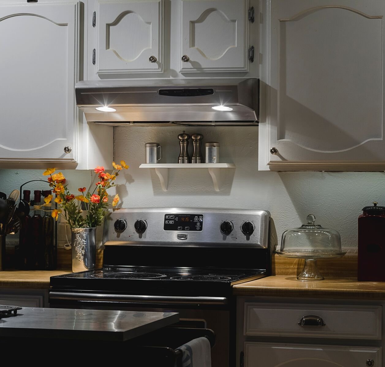 SYLVANIA Ultra LED Light Bulb dimmable 9W Replacing 50W Halogen MR16 12V / G4 Bi-Pin Base / 3000K - warm white 5