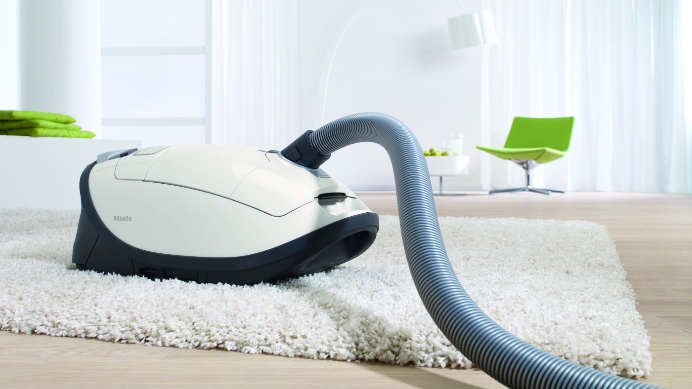 Miele Complete C3 Allergy 4.5-Litre Vaccum Cleaner (Lotus White) 2