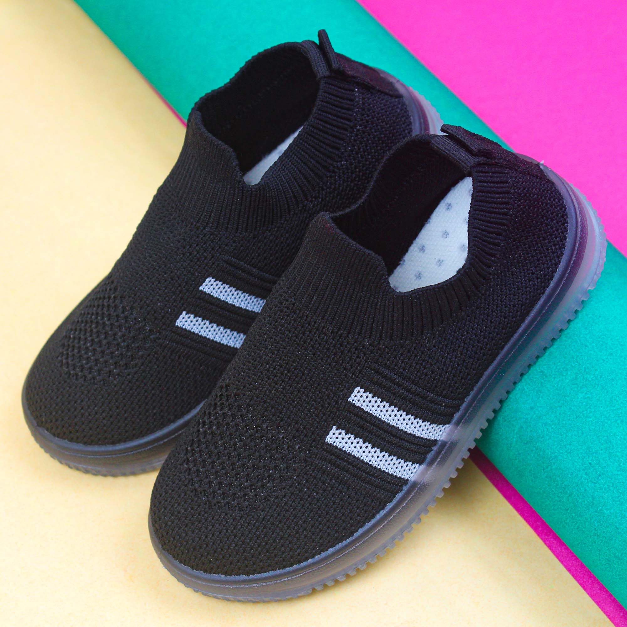 Kids Light Up Pull On Shoes Toddler Girls Boys Breathable Led Flashing Sneakers Running Shoes/Slip-on For Boys&Girls |Fashionable and Fun for Boys and Girls | Available in Toddler and Little Kid Size 3